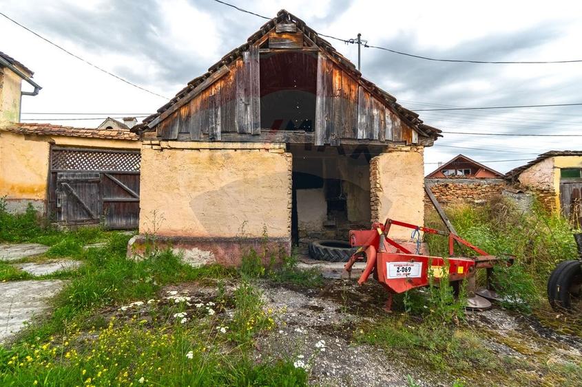 Casă individuală cu 6 camere cu Teren 1044 Mp în Jibert