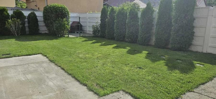 Casă cu 8 camere cu Teren 350 Mp în Burdea