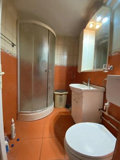 Apartament cu 2 camere decomandat în Casa de Cultură