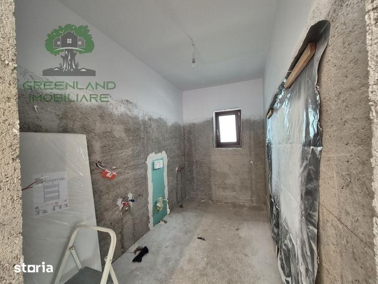 Casă cu 4 camere cu Teren 500 Mp în Tomești