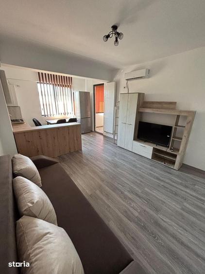 Apartament cu 2 camere în Apărătorii Patriei