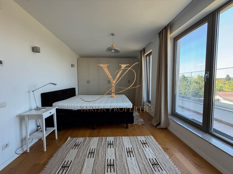 Apartament cu 3 camere semidecomandat în Sisești