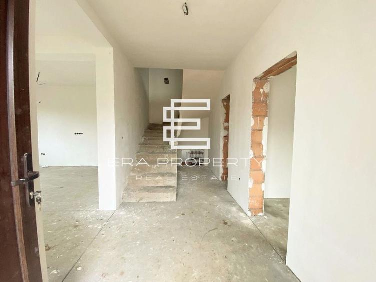 Duplex cu 5 camere cu Canalizare în Șelimbăr