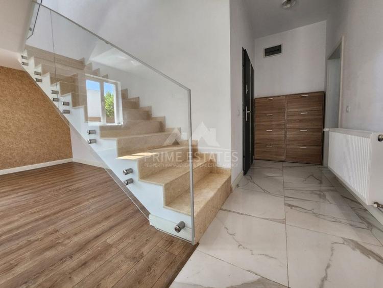 Casă individuală cu 5 camere cu Canalizare în Corbeanca