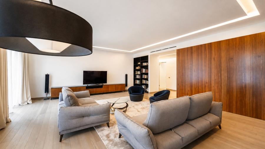 Apartament cu 5 camere în Kiseleff