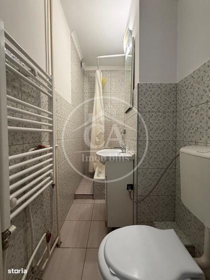 Apartament cu 4 camere decomandat în Decebal
