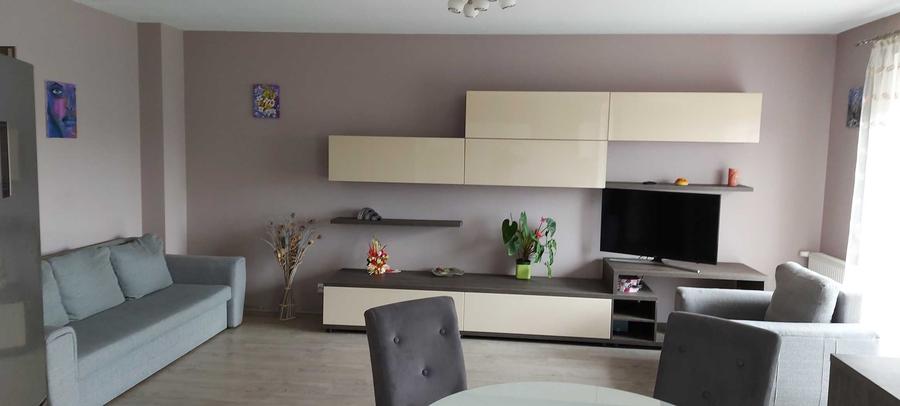 Apartament cu 3 camere decomandat în Turnișor