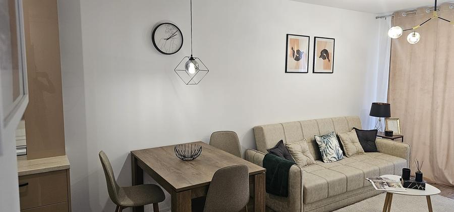 Apartament cu 2 camere decomandat în Central