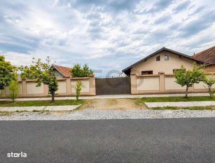 Casă cu 3 camere cu Teren 2350 Mp în Gepiu