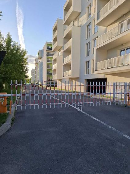 Casă cu 2 camere decomandat în Ghencea