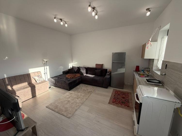 Apartament cu 2 camere decomandat în Națiunile Unite