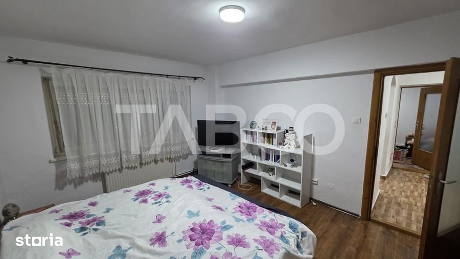 Apartament cu 2 camere decomandat, mobilat în Central