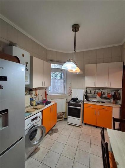 Casă cu 3 camere cu Teren 221 Mp în Central