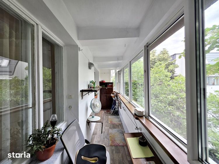 Apartament cu 4 camere semidecomandat în Militari