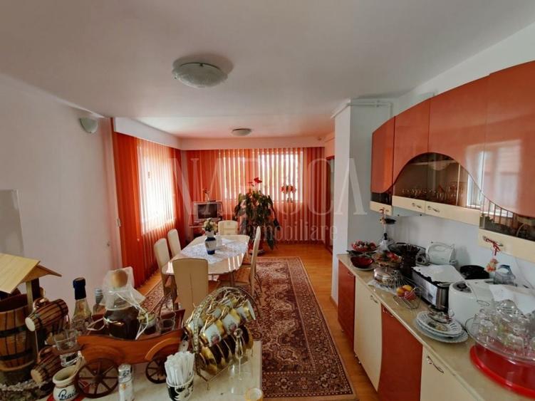 Casă individuală cu 6 camere cu Canalizare în Dâmbul Rotund