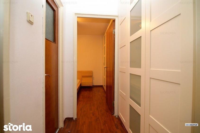 Apartament cu 2 camere, mobilat în Tei