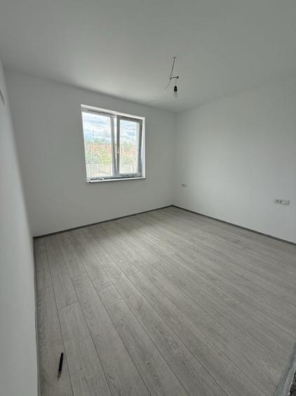 Casă cu 3 camere în Uliuc