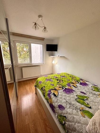 Apartament cu 3 camere semidecomandat în Găvana