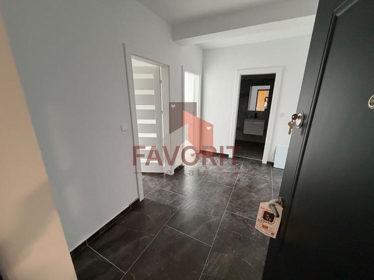 Disponibil imediat. Decomandat. Spatios - 9