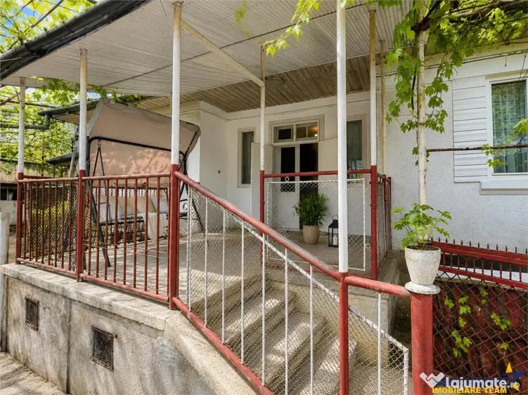 Casa 3 camere, cota teren 446 mp, garaj, terasa, pivnita, Un - 1
