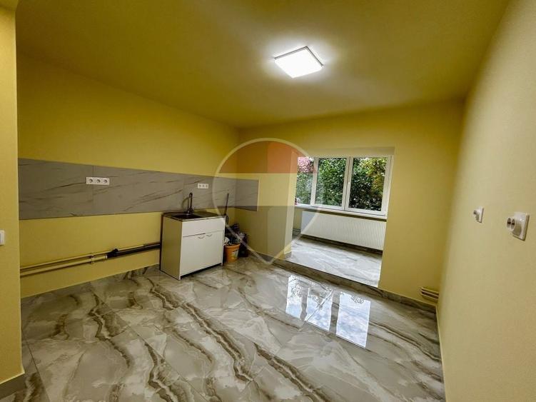 Apartament cu 2 camere decomandat în Republicii