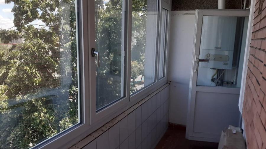 Apartament cu 3 camere decomandat în Prundu