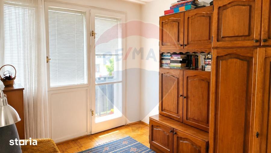 Apartament cu 3 camere semidecomandat în Gara de Nord