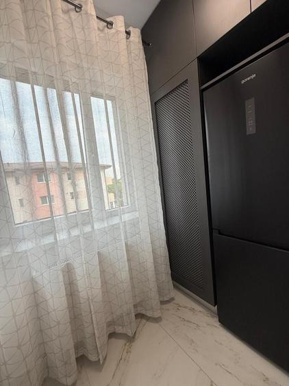 Apartament cu 3 camere semidecomandat, mobilat în Brâncoveanu