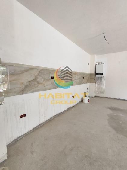 Apartament cu 3 camere semidecomandat în Berceni
