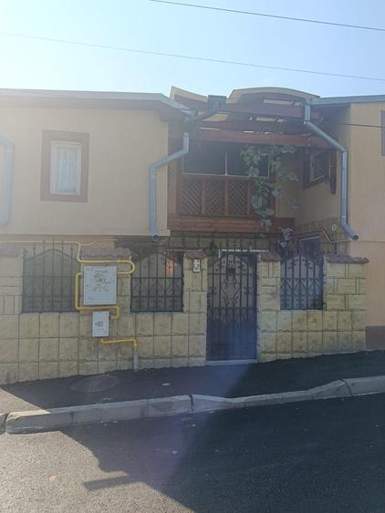 Casă cu 3 camere în Central