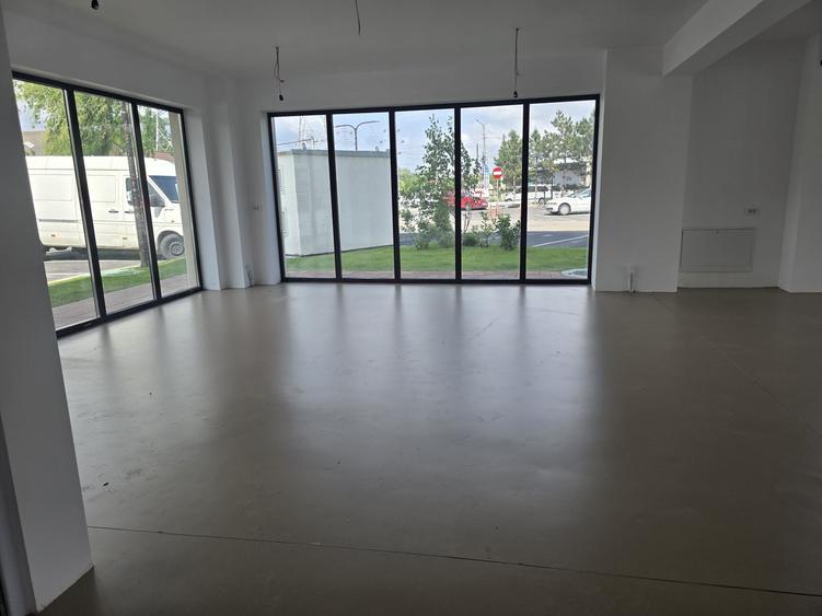 Spațiu comercial, de 100 mp, în Bucium