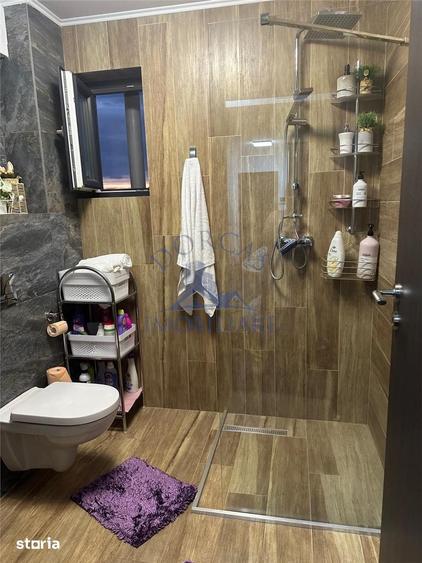 Apartament cu 3 camere decomandat în 1 Mai