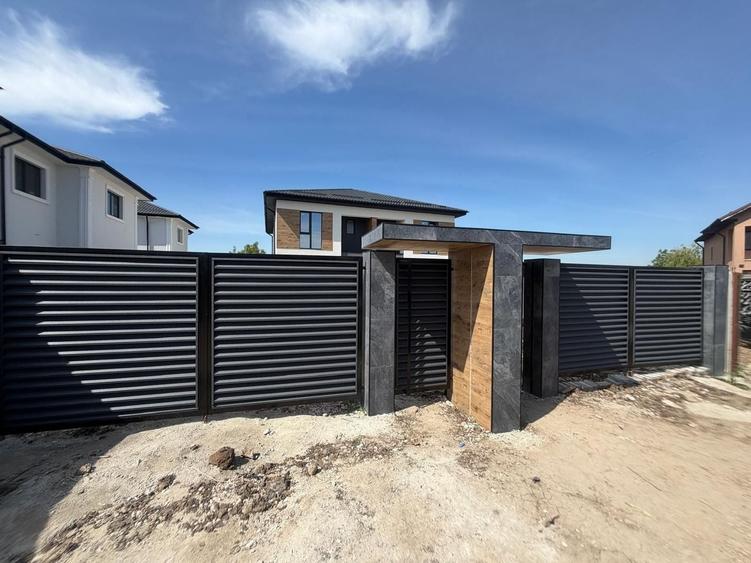Duplex cu 4 camere cu Canalizare în Central