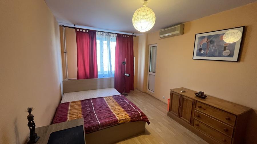 Închiriere Apartament 3 camere în Crangasi - 2