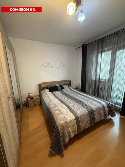 Apartament cu 3 camere decomandat, mobilat în Girocului