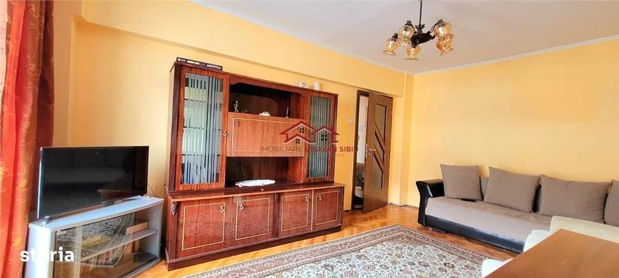 Apartament cu 2 camere decomandat în Ștrand