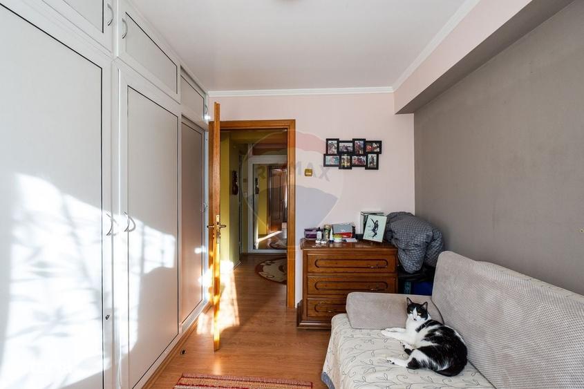 Apartament cu 3 camere în Valea Muscelului