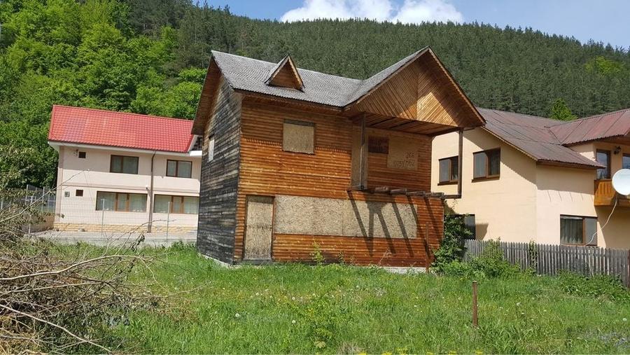 Casă cu 4 camere în Lepșa