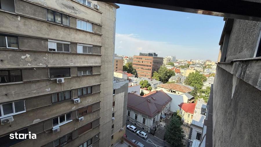 Apartament cu 3 camere semidecomandat, mobilat în Eminescu