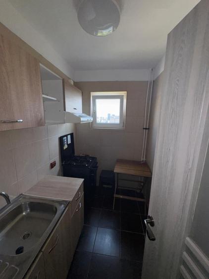 Apartament cu 2 camere semidecomandat în Brâncoveanu
