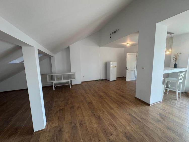 Duplex cu 3 camere cu Canalizare în Cotroceni
