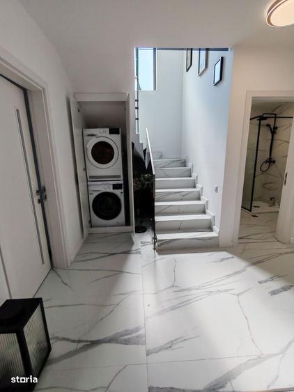 Casă cu 4 camere decomandat cu Teren 235 Mp în Brănești