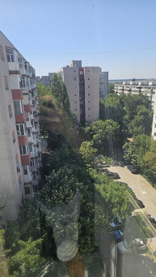 Apartament cu 2 camere semidecomandat în Giurgiului