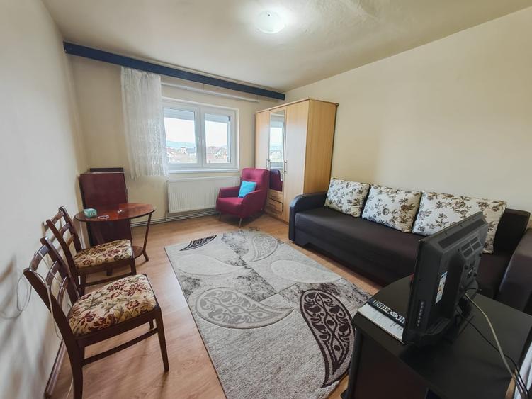 Apartament cu 2 camere decomandat în Vasile Aaron