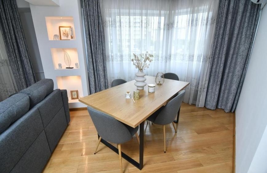 Apartament cu 3 camere decomandat în 13 Septembrie