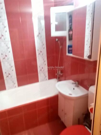 Apartament cu 2 camere semidecomandat în Aurel Vlaicu