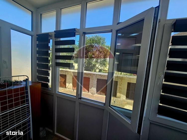 Apartament cu 4 camere decomandat în Central