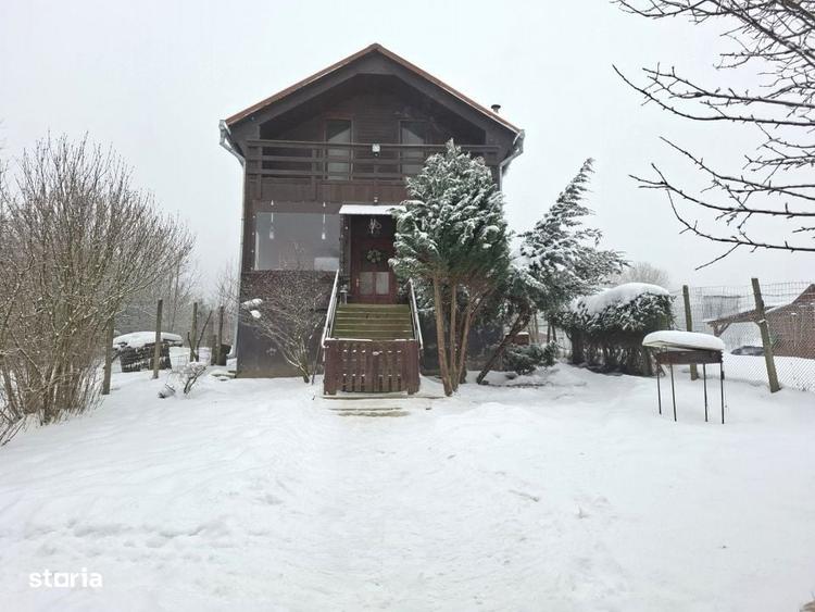 Casă cu 4 camere decomandat în Sibiel