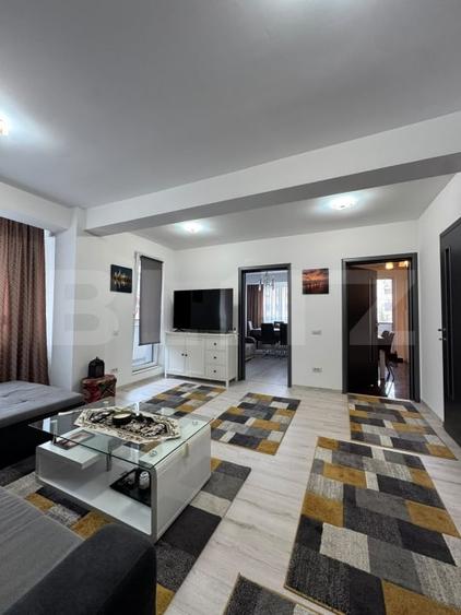 Apartament cu 3 camere semidecomandat, mobilat în Florești