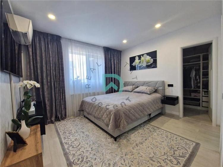 Apartament cu 4 camere decomandat, mobilat în Tractorul